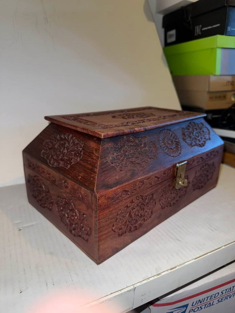 Vintage Hand-Carved Anglo-Indian Jewelry Box in Teak Wood with floral inlay